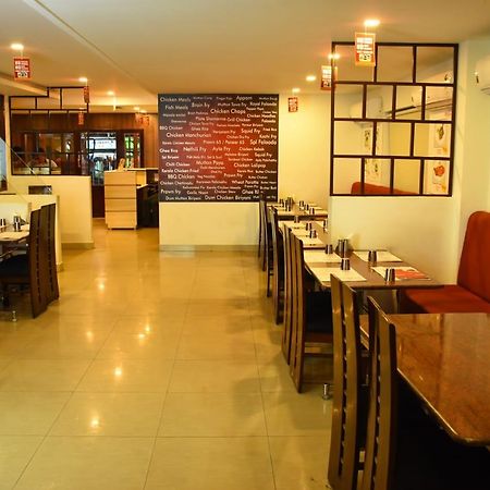 Hotel Palacial Pondi Пондичерри Экстерьер фото