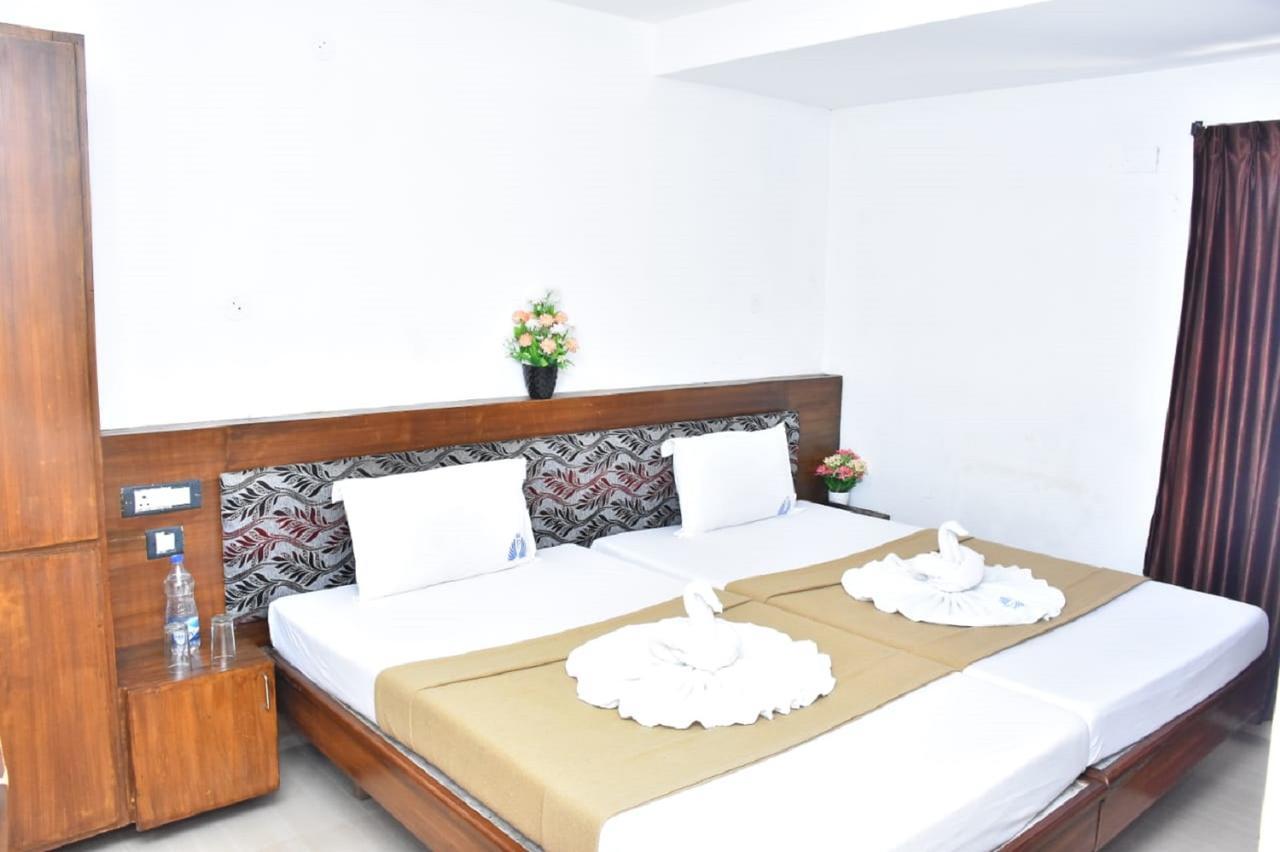 Hotel Palacial Pondi Пондичерри Экстерьер фото